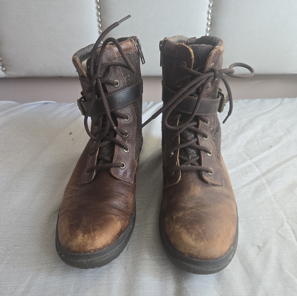 UGG Kesey Waterproof Boots - Picture 1 of 8